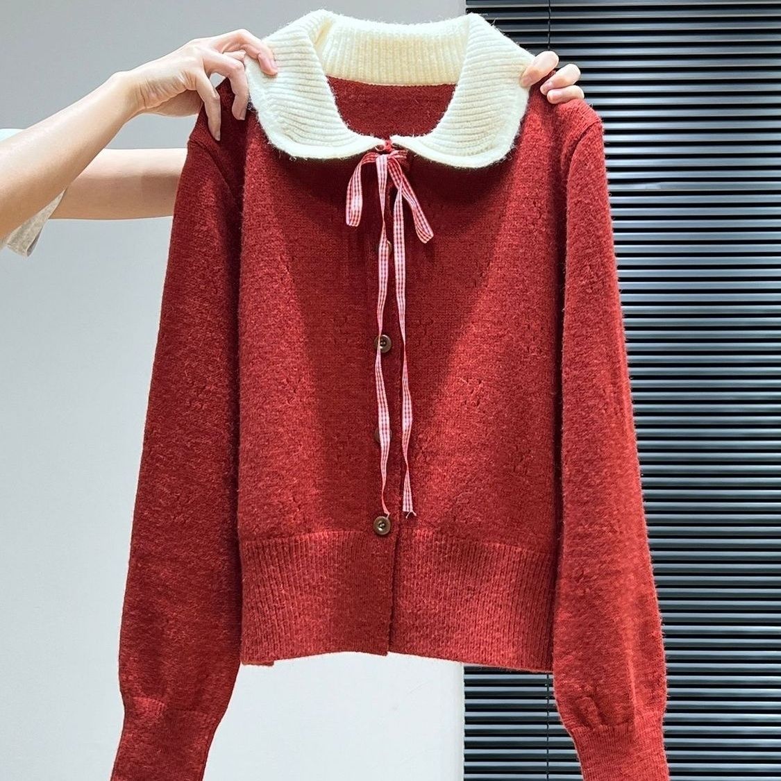 เสื้อสเวตเตอร์ถักนุ่มสบายสไตล์ - Vintage Fashion Postcards บทวิจารณ์และราคา